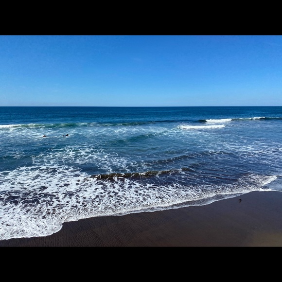 Meet your Posher, Carlos - Picture 2 of 4